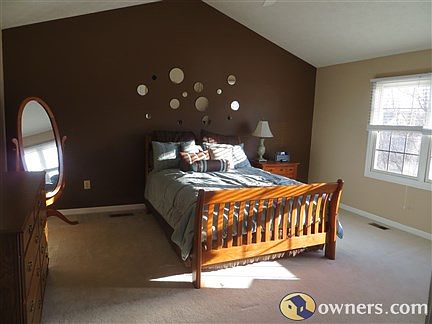 Master Bedroom w/ Cathedral 