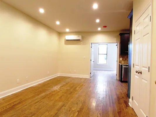 Rented by Citi Habitats | media 8