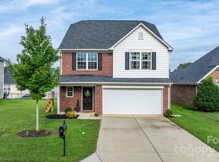 5054 Ashley Place Dr, Bessemer City, NC 28016