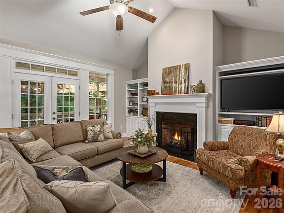 5th image of 314 Summerset Dr