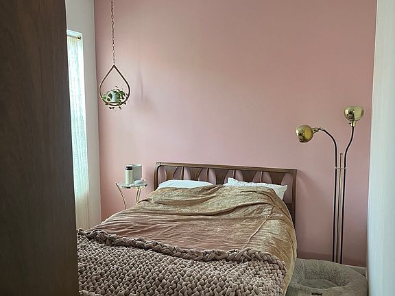 5th image of 1239 W Foster Ave APT 3