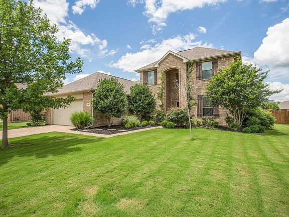 2nd image of 328 Creekside Trl