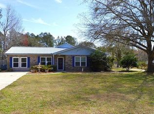 519 Village Dr, Woodbine, GA 31569