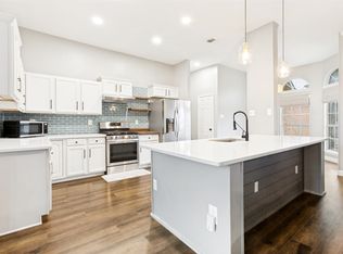 7305 Silverthorn Dr, Rowlett, TX 75089
