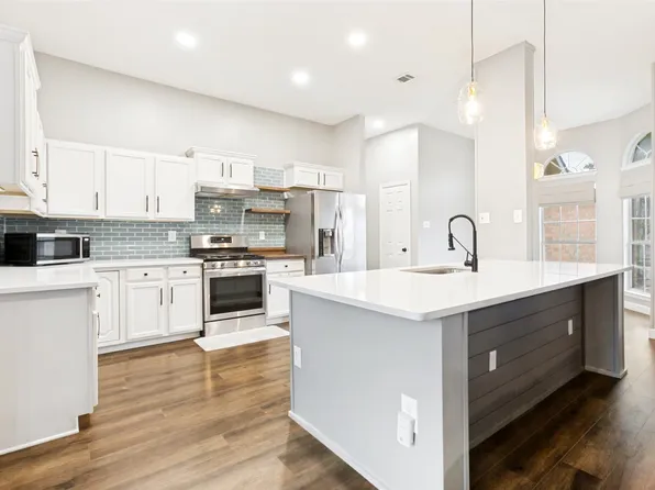 7305 Silverthorn Dr, Rowlett, TX 75089