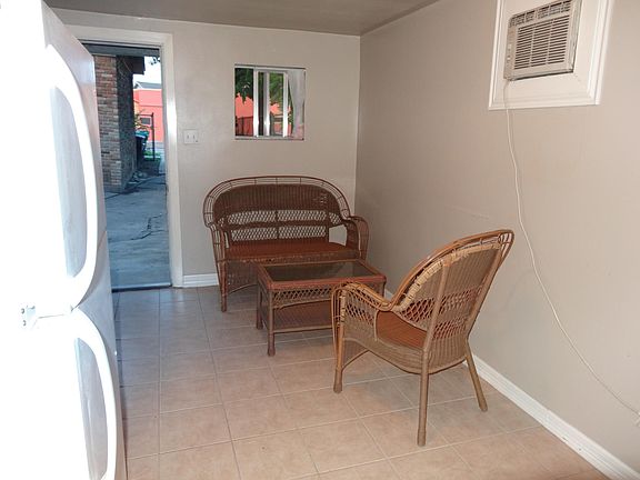 4th image of 5011 Lindsay St APT 5