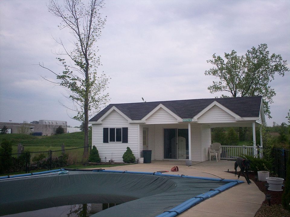 cabana and pool covered for winter