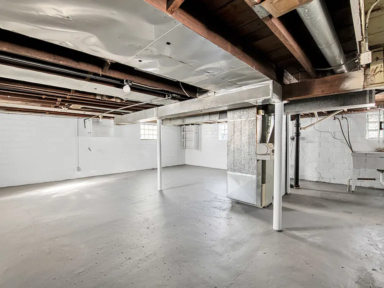 429 Linden Ave — Photo 15