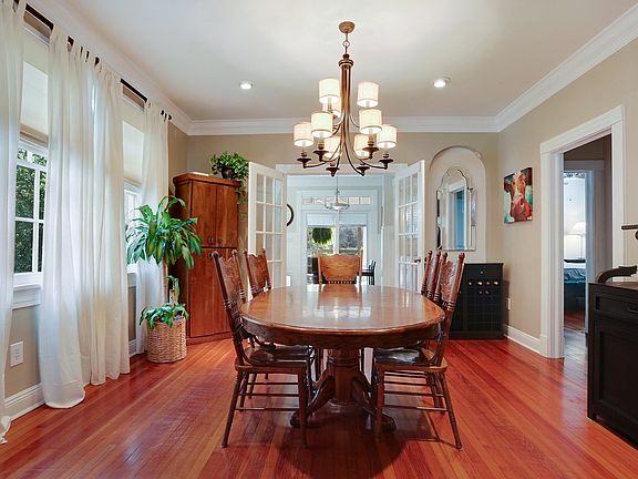 5th image of 6212 Fontainebleau Dr
