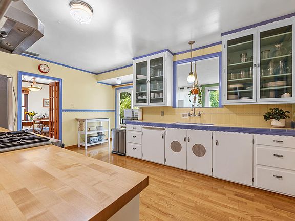3rd image of 1219 Amador Street