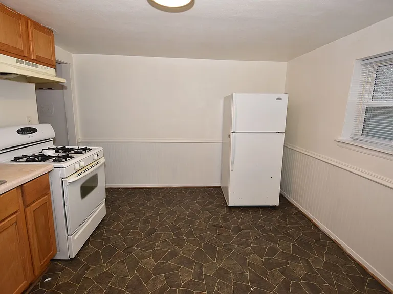 1311 Montgomery Rd — Photo 7