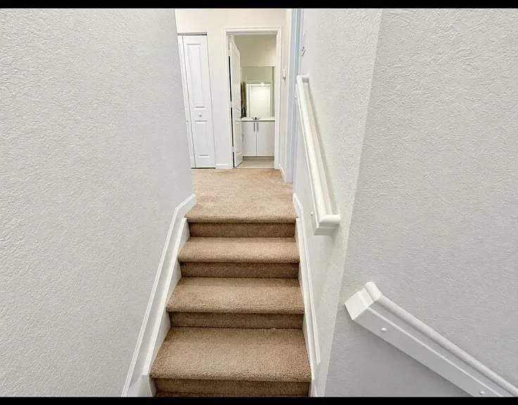 126 SE 11th Ct — Photo 8
