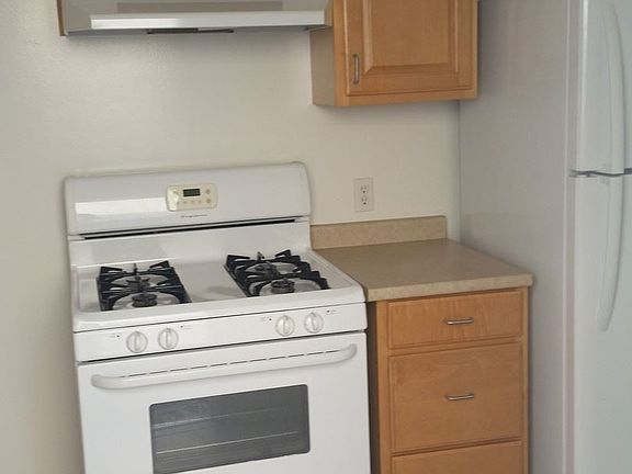 4th image of 2687 Pierpont Blvd