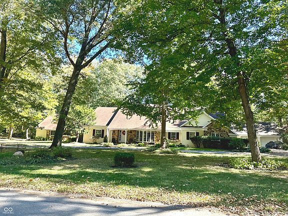 2nd image of 922 N Twin Oaks Dr