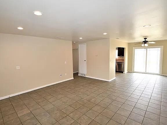 3rd image of 2442 Pinehurst St
