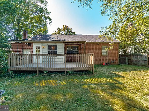 2nd image of 803 Mortimer Ave