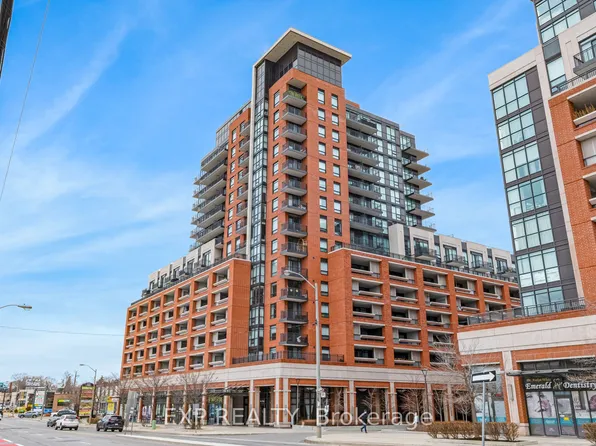 3091 Dufferin St #703, Toronto, ON M6A 0C4