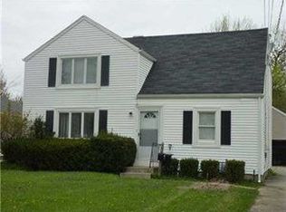 104 Chalmers St, Williamsville, NY 14221