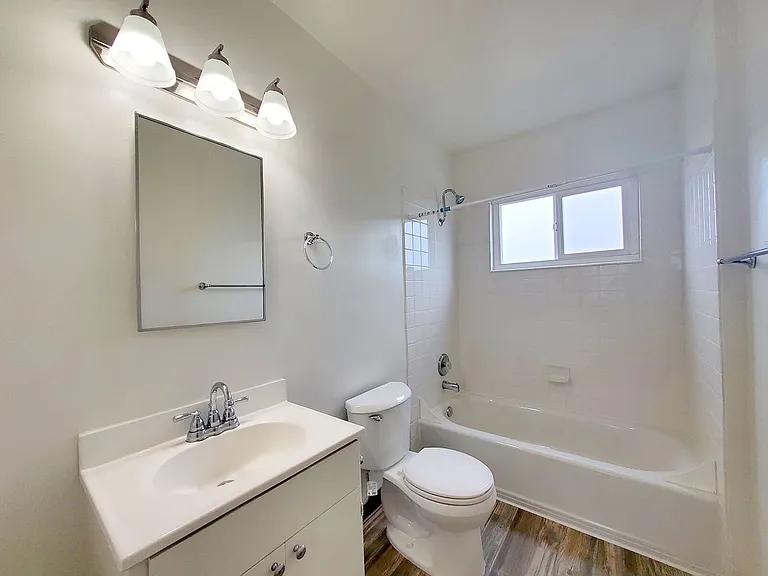 1465 Grand Ave — Photo 101