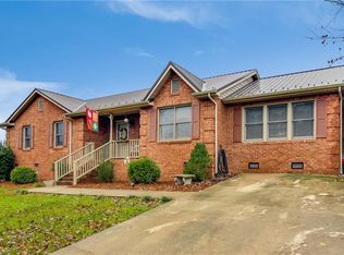 6848 Kelly Coltrane Dr, Randleman, NC 27317