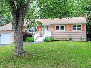 15 Appletree Dr, Rhinebeck, NY 12572