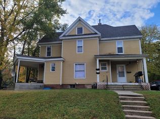 2304 Knapp St, Ames, IA 50014