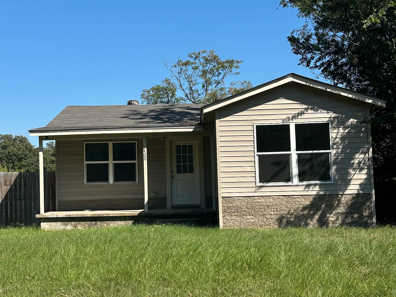 1 bed, 844 sqft, $900 — Photo 1