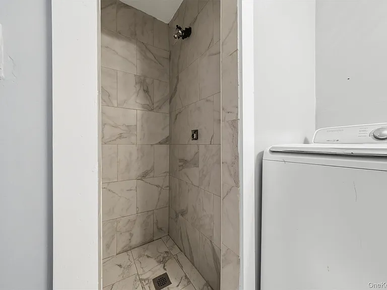 1021 State Route 32 — Photo 14