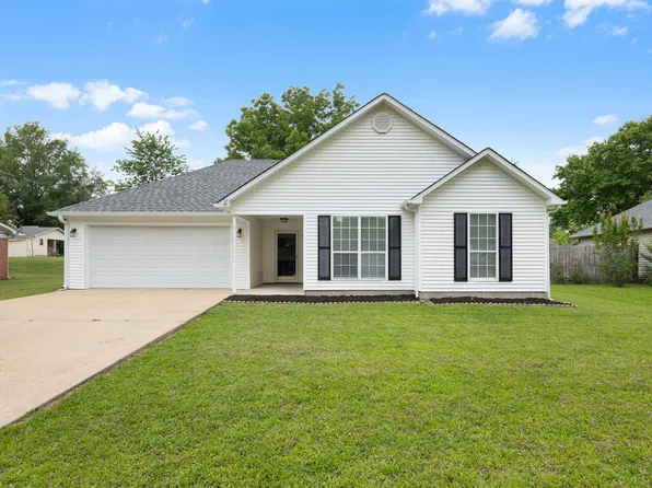 6005 Goodman Dr, Milan, TN 38358
