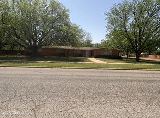 1214 E Tate St, Brownfield, TX 79316