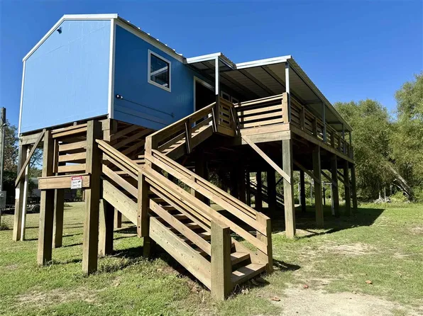 1594 Robert Clark Rd, Starks, LA 70661