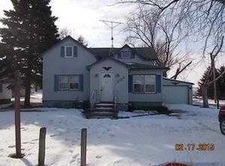 208 High St, Gladbrook, IA 50652