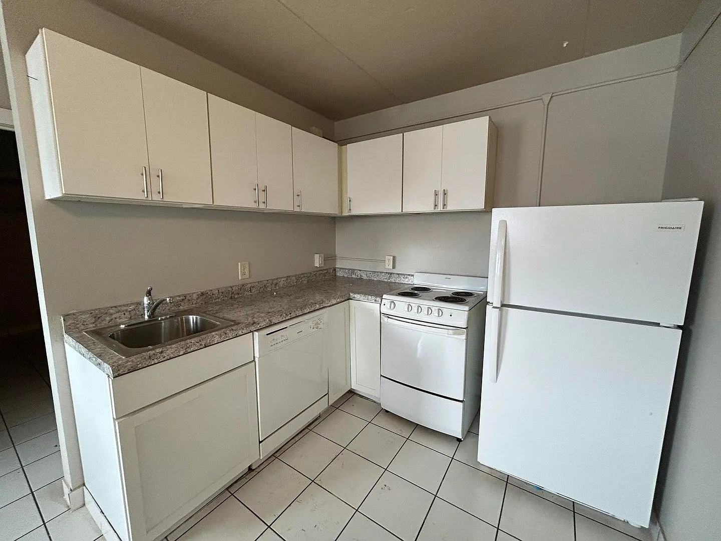 512 3rd Ave SW — Photo 2