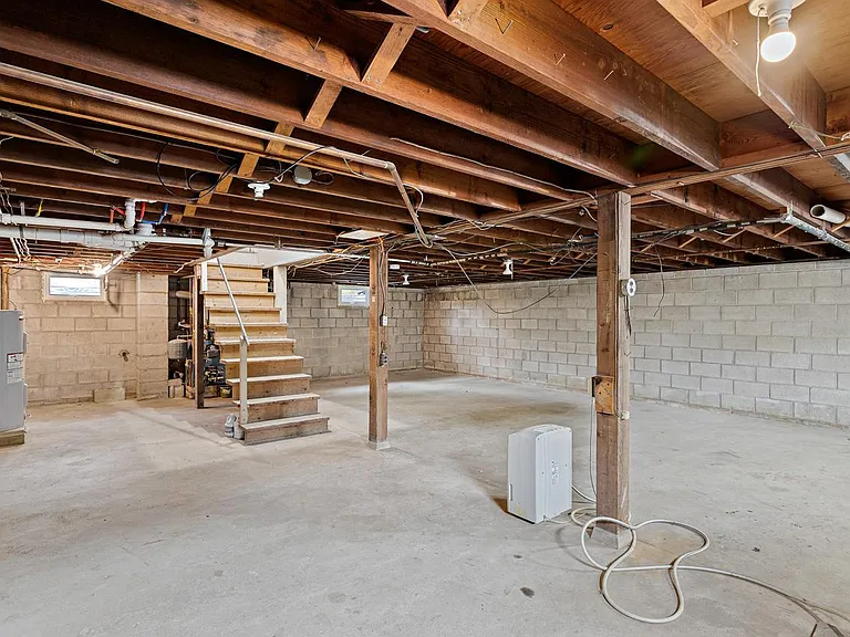 151 Mill St — Photo 35