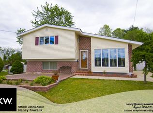 318 Lansing Dr, Mantua, NJ 08051