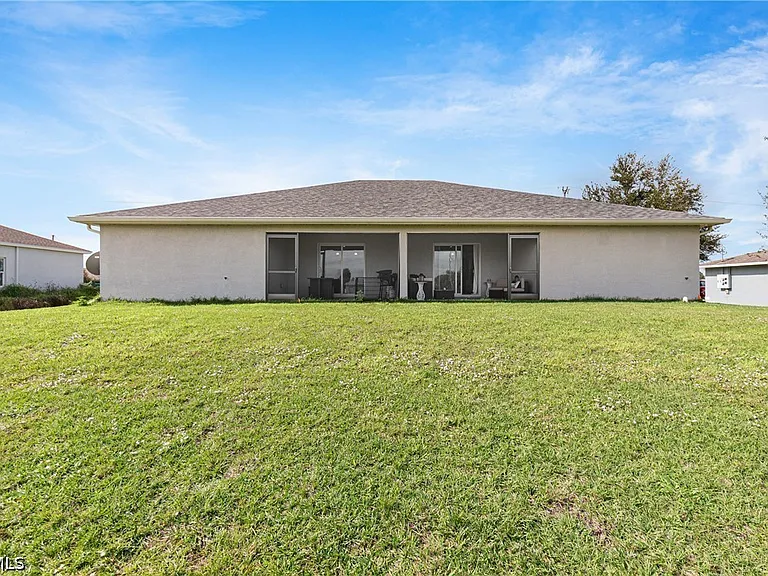 1137 Edgerton Ave — Photo 27