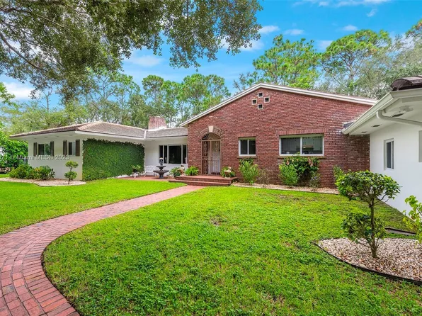 6740 SW 98th St, Pinecrest, FL 33156
