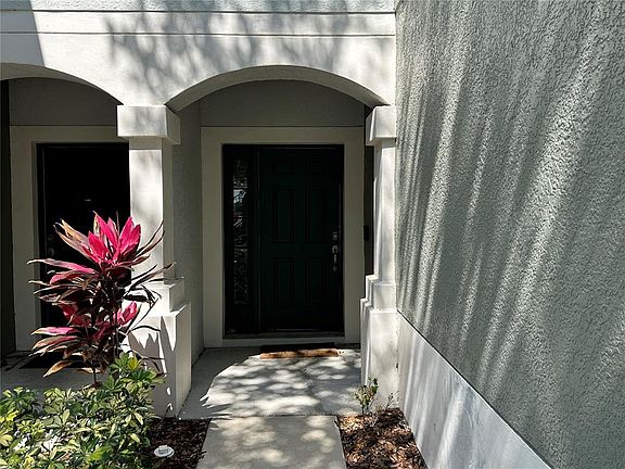 2nd image of 4871 Pond Ridge Dr