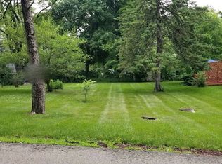 34817 N Oakside Ave, Ingleside, IL 60041