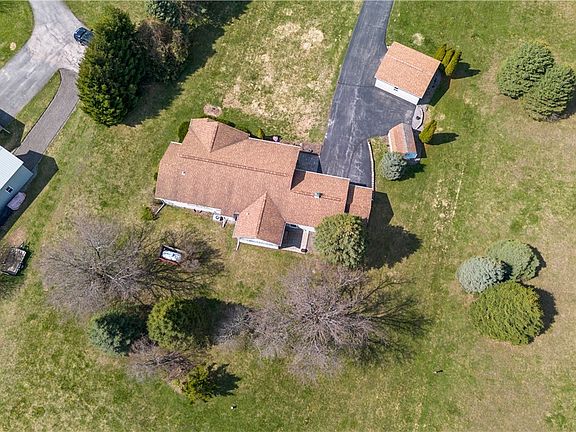 3rd image of 6632 Quarry Rd