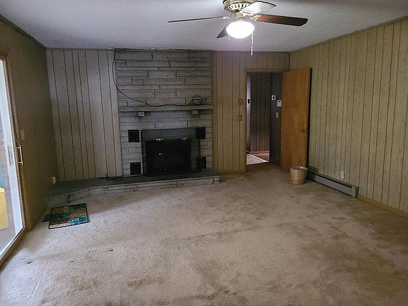 4th image of 700 S Beech Mountain Pkwy
