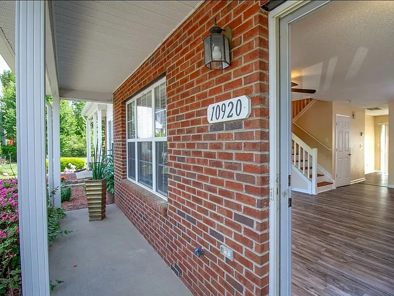 10920 Kinston Ridge Pl #10920 — Photo 2
