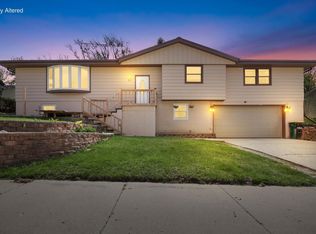 1513 Roosevelt DRIVE N N, West Bend, WI 53090