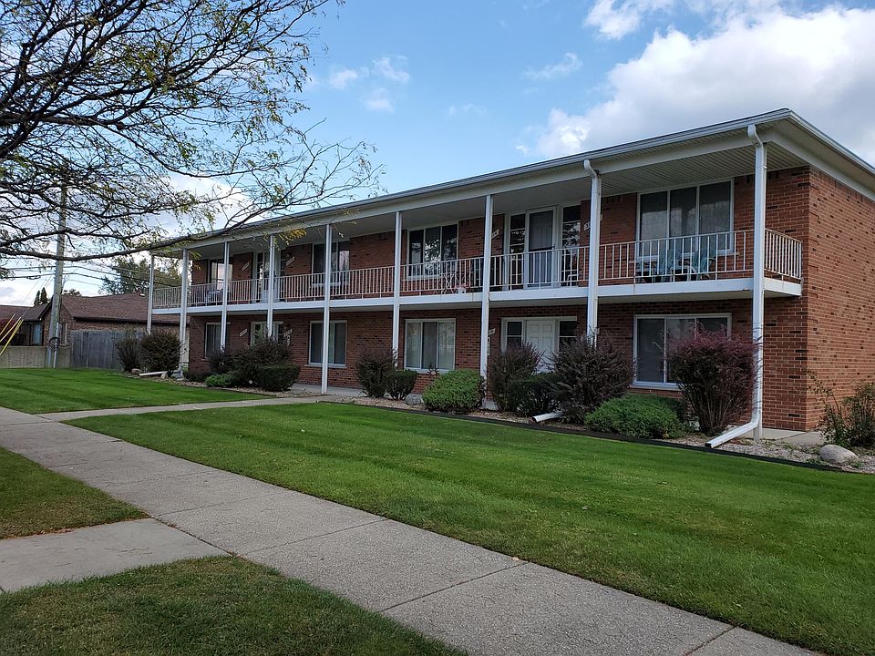 1st image of 31916 Harper Ave