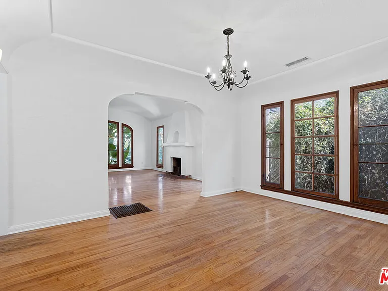 1150 Grant Ave — Photo 6