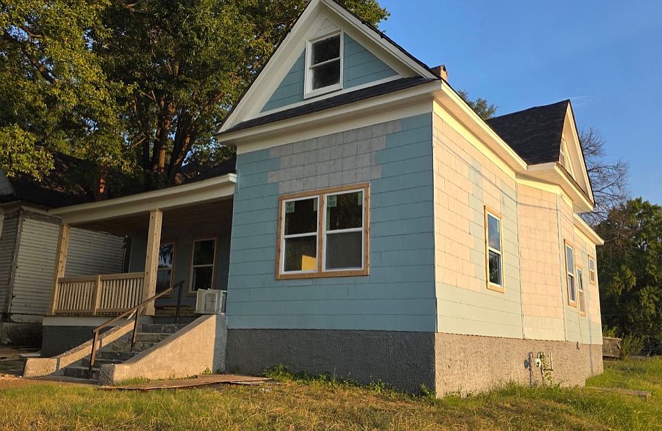 1st image of 1413 Court Ave