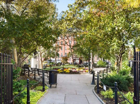 299 West 12th Street 8A image 7 of 8