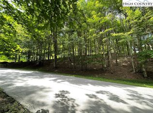 0 Devils Lake Dr, Banner Elk, NC 28604