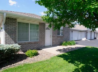 3338-3348 S Robin Meadows Ln #3338, Eau Claire, WI 54701