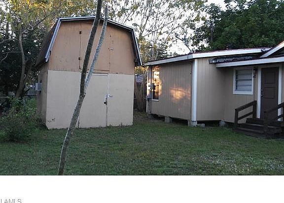 3rd image of 316 Byron Ave
